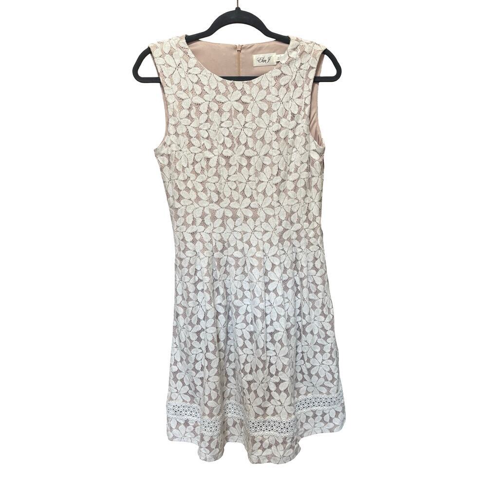 Summer Sale ☀️  NWT Eliza J White Lace Fit Flare Dress  Size 8
